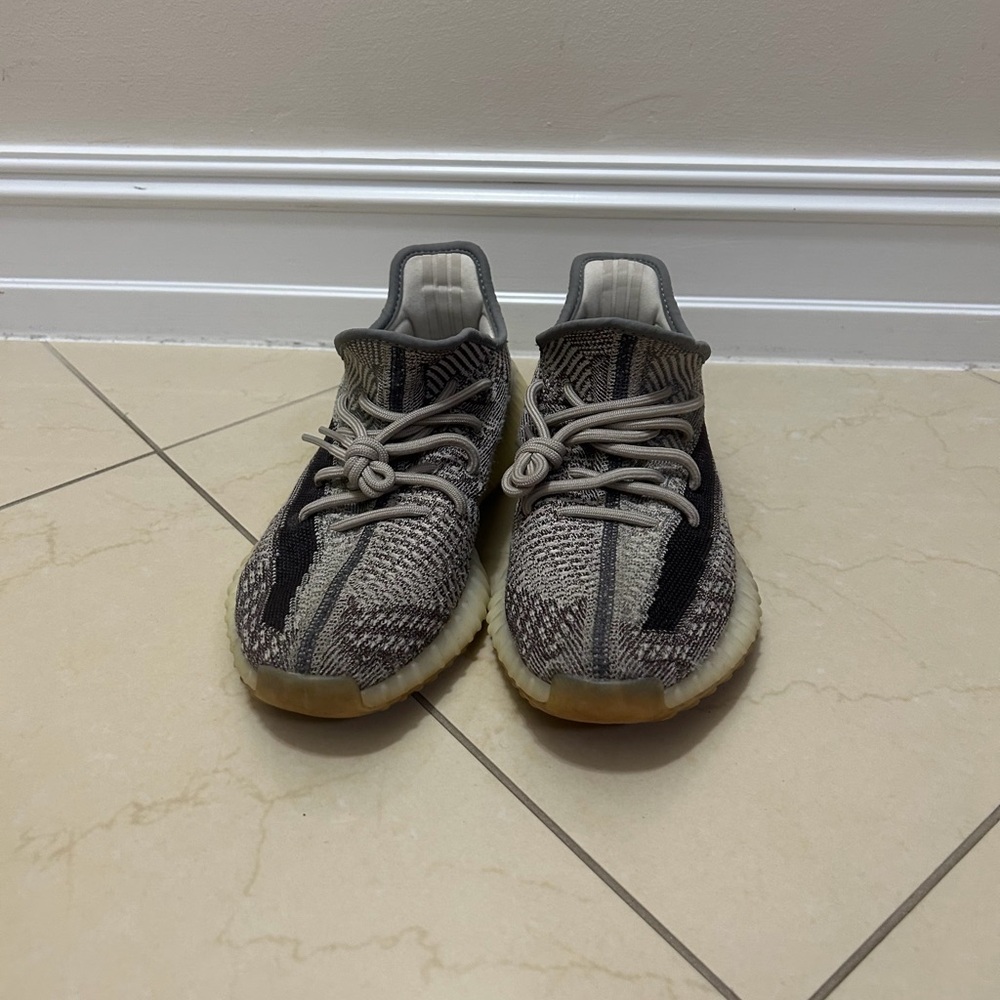Yeezy Sneakers - Gray and Black